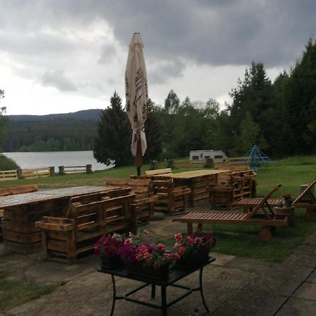 Hotel Penzion Tomy Na Pláži Frymburk Esterno foto