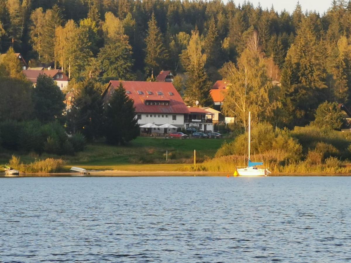 Hotel Penzion Tomy Na Pláži Frymburk Esterno foto
