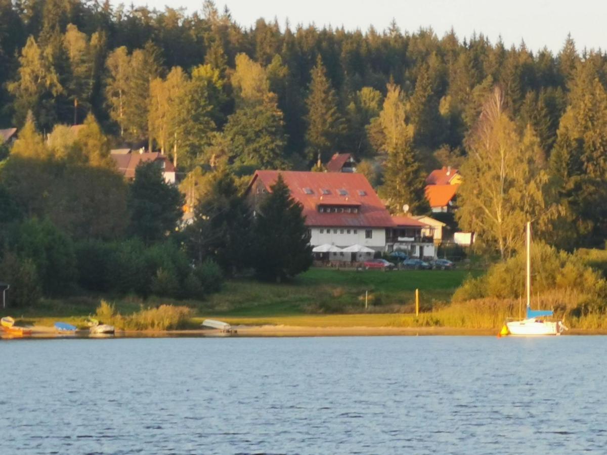Hotel Penzion Tomy Na Pláži Frymburk Esterno foto