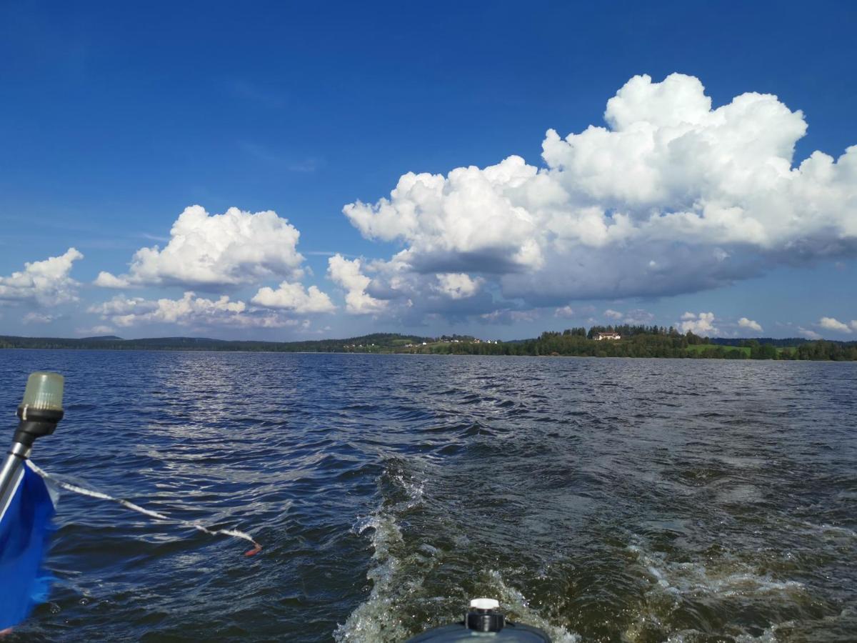 Hotel Penzion Tomy Na Pláži Frymburk Esterno foto