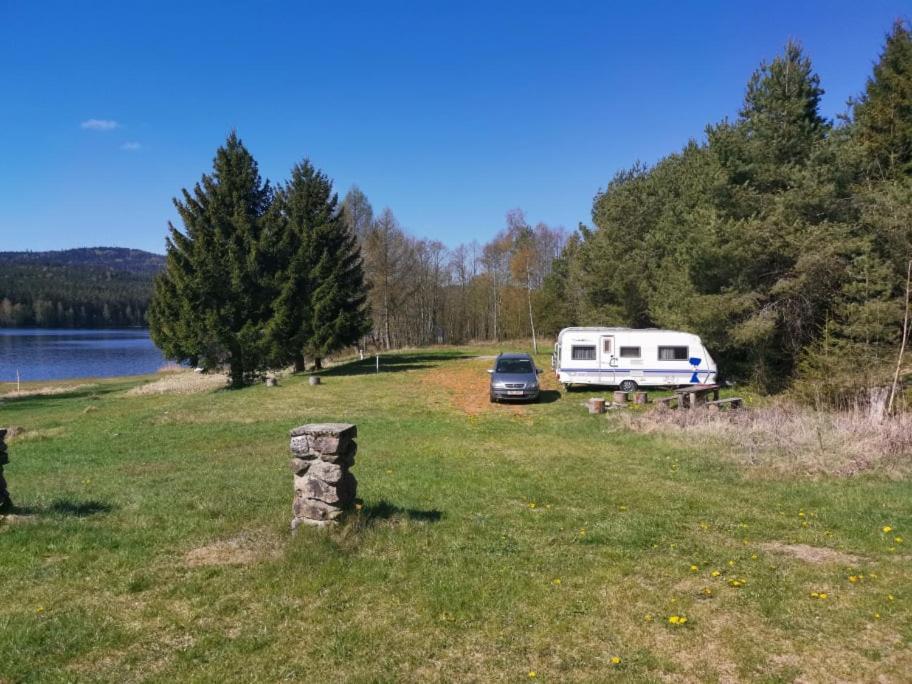 Hotel Penzion Tomy Na Pláži Frymburk Esterno foto