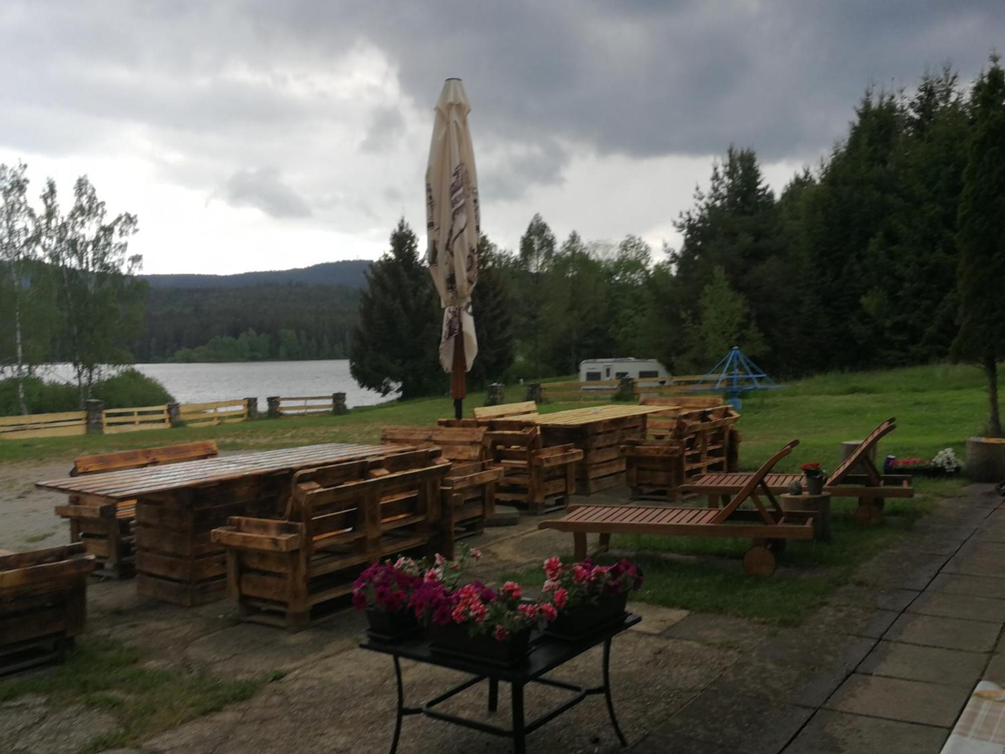 Hotel Penzion Tomy Na Pláži Frymburk Esterno foto