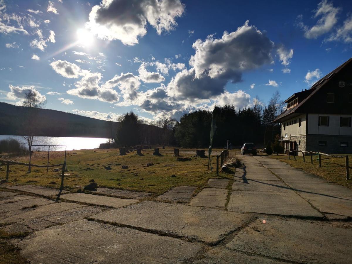 Hotel Penzion Tomy Na Pláži Frymburk Esterno foto