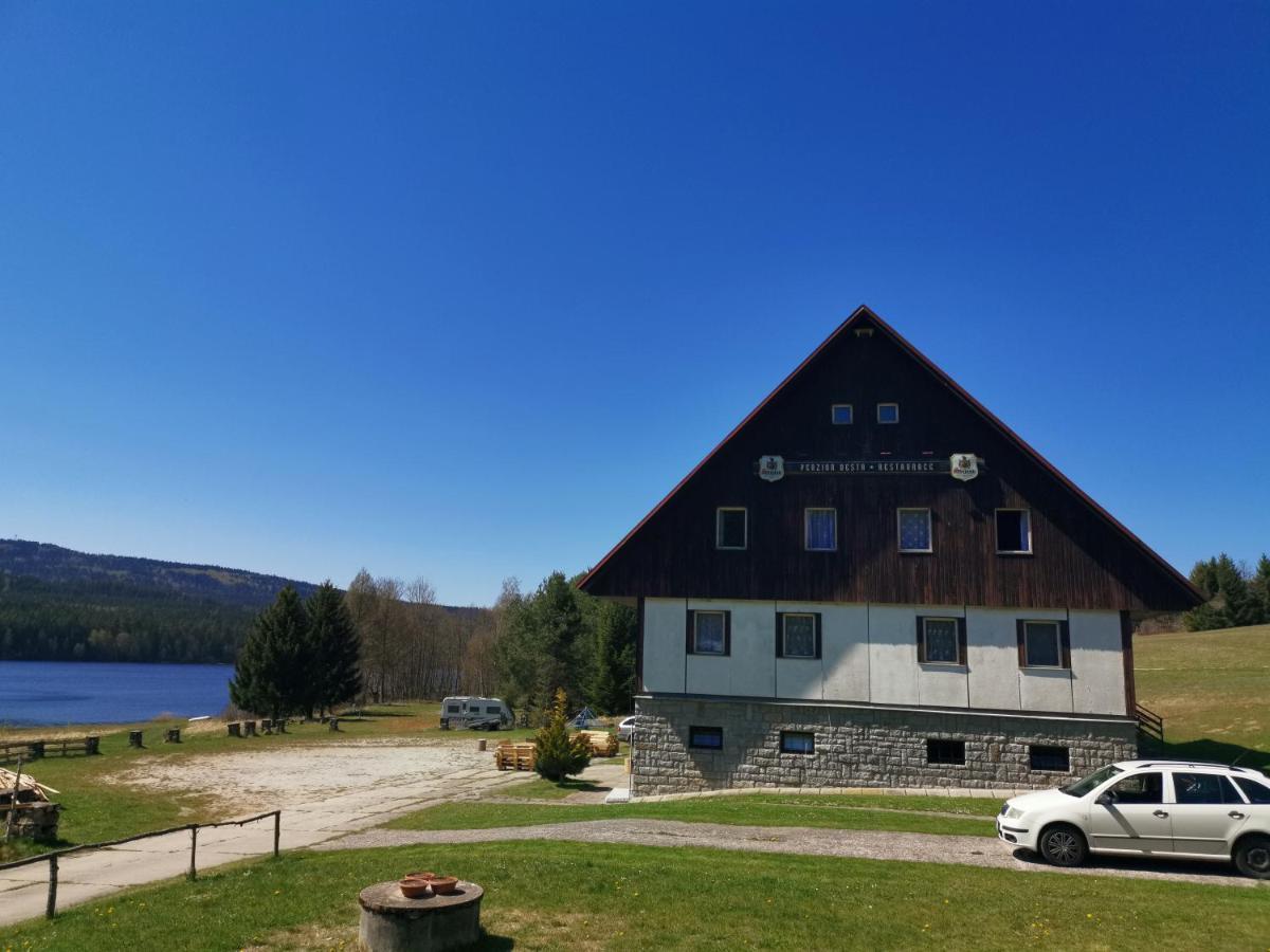 Hotel Penzion Tomy Na Pláži Frymburk Esterno foto