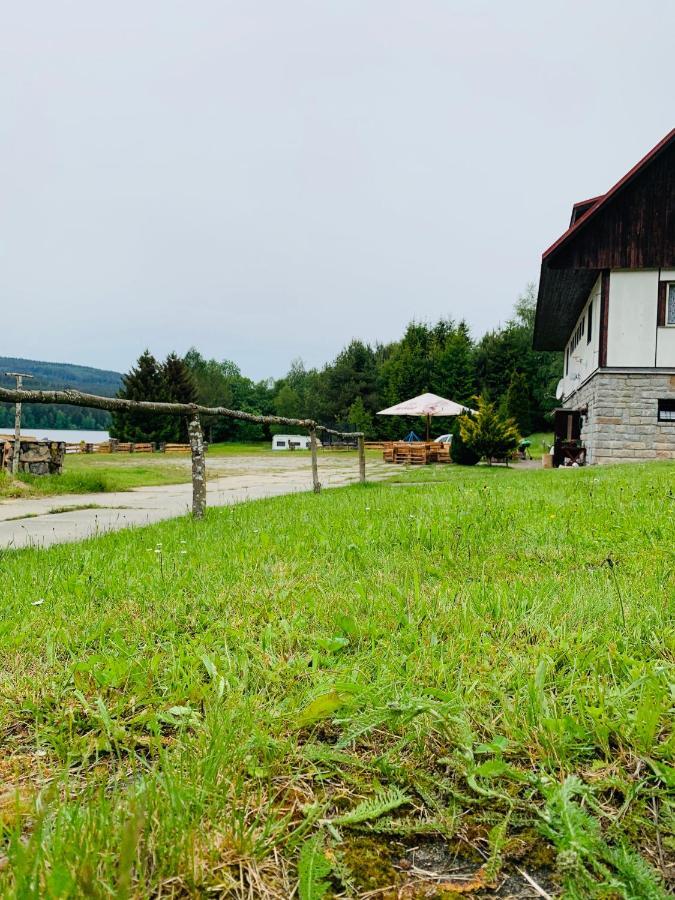 Hotel Penzion Tomy Na Pláži Frymburk Esterno foto