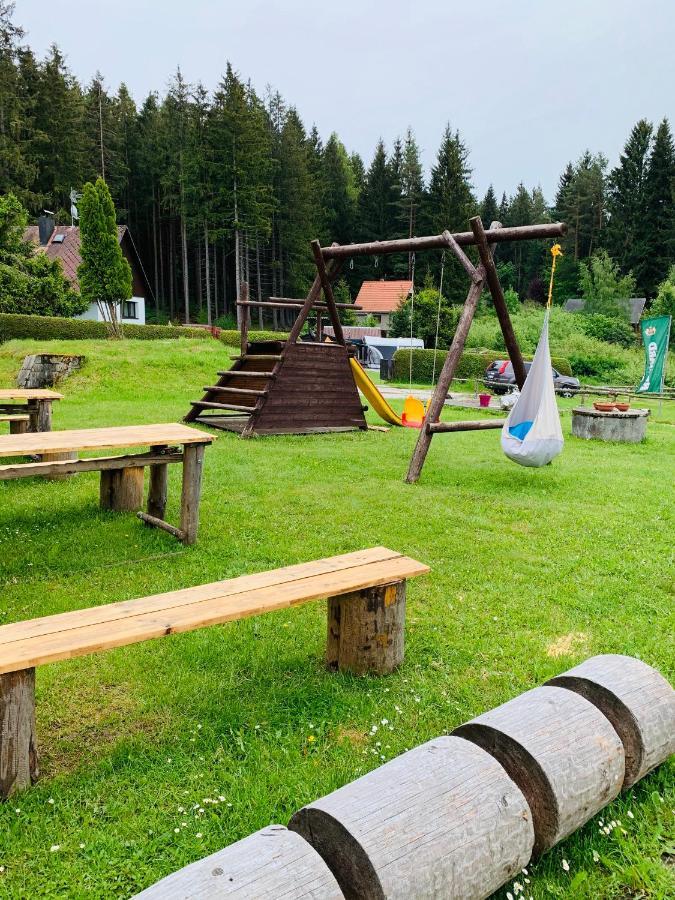 Hotel Penzion Tomy Na Pláži Frymburk Esterno foto