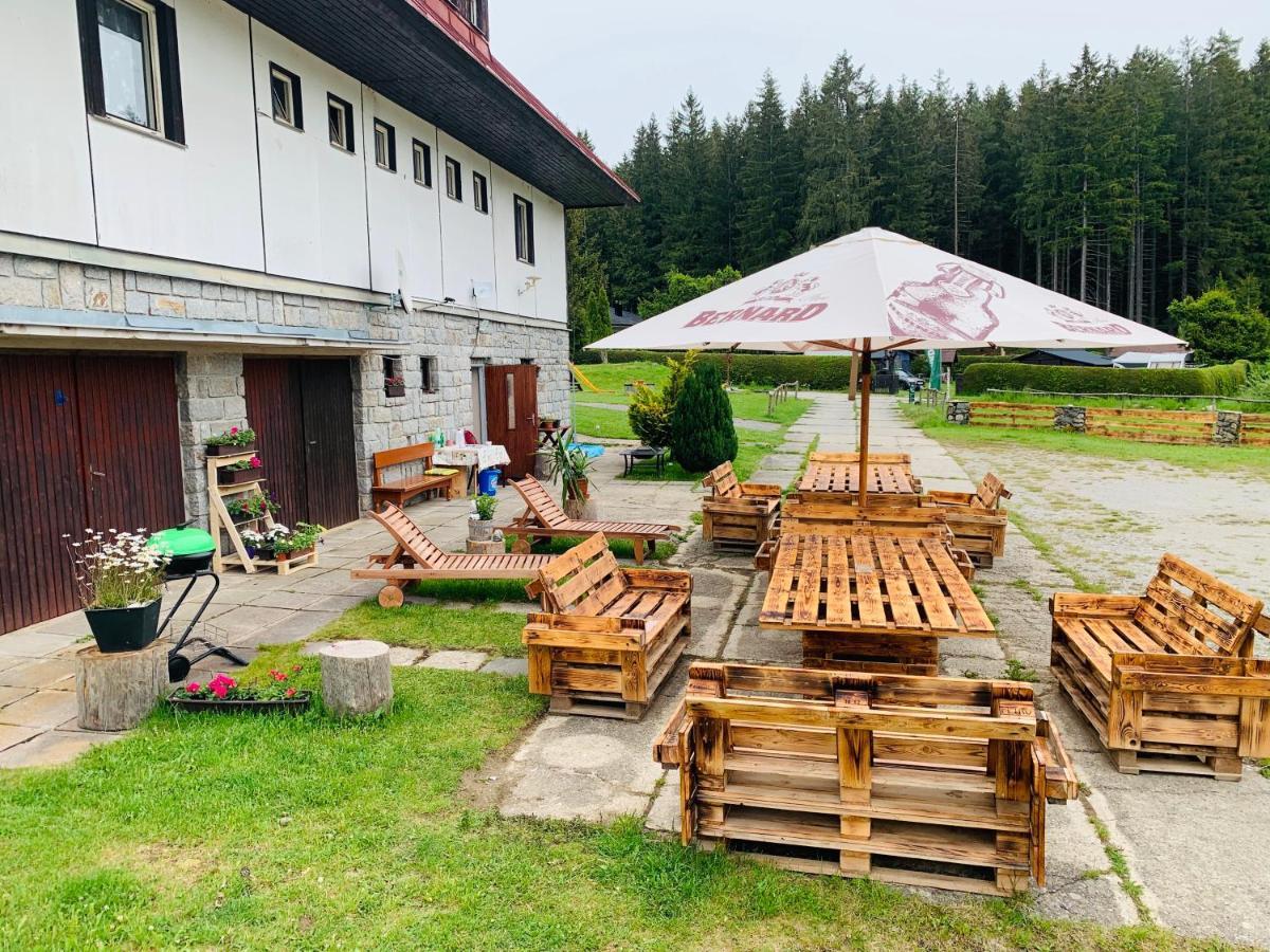 Hotel Penzion Tomy Na Pláži Frymburk Esterno foto