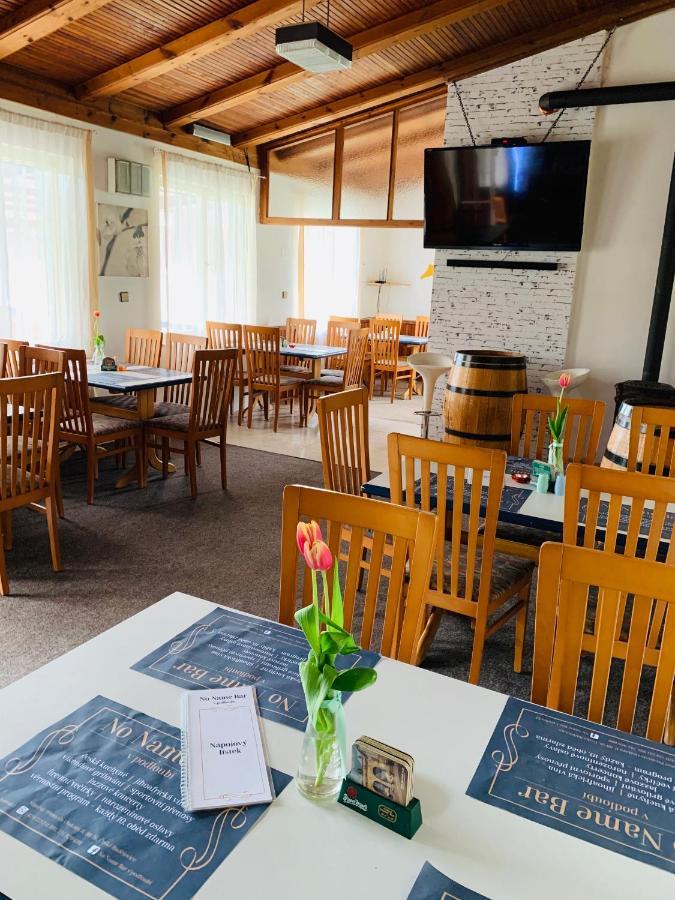 Hotel Penzion Tomy Na Pláži Frymburk Esterno foto